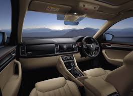 Škoda kodiaq piešķir sasaistei starp mobilajām ierīcēm un automašīnu jaunu dimensiju. Skoda Kodiaq L K Launched In India Priced At Inr 35 99 Lakh