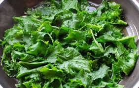 I friarielli sono un tipo di verdura tipicamente campana. Friarielli Saltati In Padella Friarielle Strascenate Mangiare Bene