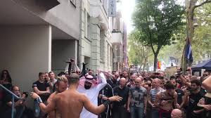 Johnny 🔀 👊 على X: Folsom street fair ball busting. Should I tweet the  one of the half naked woman singing as shes kicking him ?  t.coTP9Vqeu7vK  X