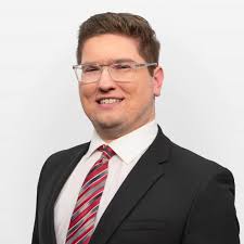 Meteorologist Ryan Gold updated his profile picture.