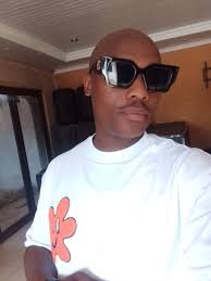 Bit of a packed photo! I would really appreciate if someone could help take  out my friend's ex… he's right in the middle with the inflatable snake  around his neck 😂 This