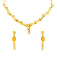 Our statement heritage indian necklace designs reflect bold yet feminine sentiments. Gold Necklace Set Buy Gold Neckwear Set Online Tanishq