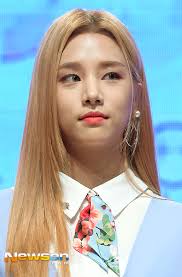 Read laboum from the story kpop groups' discography by maddie403 (may) with 35 reads. Laboum Solbin S Blonde Hair Change Kpop Korean Hair And Style
