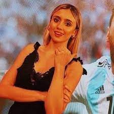 It was launched on 31 march 1989. Morena Beltran Hablaba De La Champions League Y Termino Confesando Un Deseo Para Su Casamiento