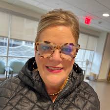 Sapphire Falls guests, free drinks and snacks outside 2532