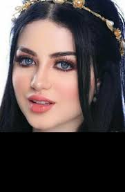 Pin By Tony On Girls S Beautiful Pics Arab Beauty Beautiful Arab Women Arabian Beauty Women