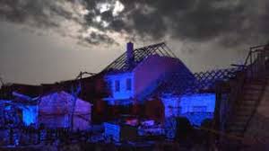Ein tornado verwüstet in tschechien mehrere städte und dörfer. Fj97u4fqzxhoxm