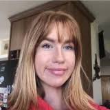 Amber : Currently a student at University College Dublin studying German  and Spanish. I attended a Gaelscoil and am fluent in Irish, will also teach  Irish if requested