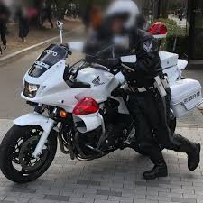 京都府警 パトカーさんはinstagramを利用しています 京都府警 白バイ 京都府警 緊急車両 白バイ 白バイ隊員 パトカー 白バイ 警察