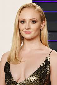 But i need to see sansa with this look in the show. Sophie Turner Has Fans Convinced Sansa Stark Will Die In Got