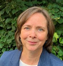 Melissa Gradel's Instagram, Twitter & Facebook