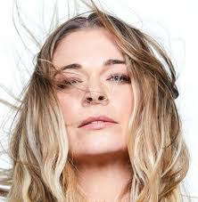 Catherine Rhee's Instagram, Twitter & Facebook