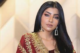 كشفت بثينة عن سبب قصها لشعرها، بقولها: Ø¨Ø«ÙŠÙ†Ø© Ø§Ù„Ø±Ø¦ÙŠØ³ÙŠ ØªÙ‚Ø§Ø¬Ù‰Ø¡ Ø¬Ù…Ù‡ÙˆØ±Ù‡Ø§ Ø¨Ù‚ØµØ© Ø´Ø¹Ø±Ù‡Ø§ Ø§Ù„ØµØ¨ÙŠØ§Ù†ÙŠØ© Ù…Ø¬Ù„Ø© Ø§Ù„Ø¬Ù…ÙŠÙ„Ø©