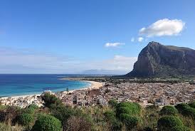 San vito lo capo in sicily is one of the most beautiful beach bays in sicily, crystal clear water, amazing white sand beach and many restaurants around were. San Vito Lo Capo Holiday Homes Holiday Apartments Sicilia Ferien De