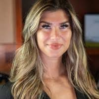 Emily Muntz's Instagram, Twitter & Facebook