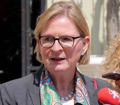 ISH TE-PERNDJEKURIT, 5 MIJE EMRAT E RINJ