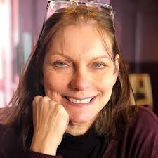 Kim Kimber's Instagram, Twitter & Facebook