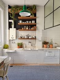 Procura que le de luz. 8 Ideas Originales Para Decorar La Cocina Con Plantas