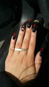Black And Red Stiletto Nails Black Red Stiletto Nails Red Stiletto Nails Holloween Nails Beautiful Nails