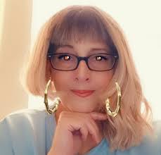 Women's experiences with wigs and hair care in their 60s and 70s