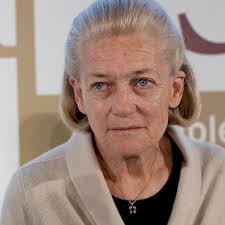 He is a celebrity politician. Elisabeth Badinter Enfants Francais Nouveau Aujourd Hui