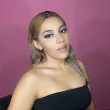 Jennifer Grande's Instagram, Twitter & Facebook