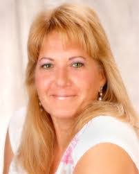 Karen Spicer's Instagram, Twitter & Facebook