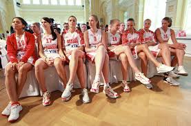 Sie wird vom nationalen basketballverband ausgewählt und vertritt diesen bei internationalen turnieren. Frauen Basketball Russia Beyond De