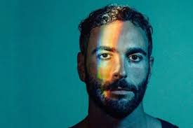 Marco Mengoni pubblica "Prisma", la terza gemma di MATERIA