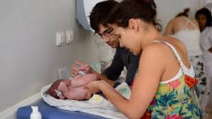 Bayi yang lahir pada bulan juli lebih sedikit lagi, yaitu hanya 5,87 persen. Tiga Mitos Kelahiran Bayi Dan Kebenarannya Bbc News Indonesia