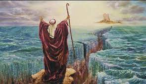 Sedang ibunya adalah anak saudara dari nabi ibrahim a.s., bernama rifqah binti a'zar (juga disebut rabekah atau rivkah dalam versi yahudi dan injil kristian). Kisah Nabi Musa Dan Ramadan Dirumahaja Ibtimes Id