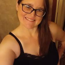 adopting adult cats in need of homes