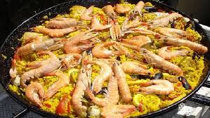 【环球时报特约记者 段小西】 西班牙 海鲜饭 （paella）在全球美食界的江湖地位毋庸多言，自2018年起，paella的故乡瓦伦西亚每年举办world paella day（世界海鲜饭节），各国大厨齐聚伊比利亚半岛，在地中海的阳光下，把对paella的热爱和想象力一决高下。 è¥¿ç­ç‰™ç»å…¸ç‰¹è‰² è¥¿ç­ç‰™æµ·é²œé¥­ ç¾Žé£Ÿ è¥¿ç­ç‰™æµ·é²œé¥­ æµ·é²œé¥­ è™¾ å¸Œæœ›ä¹‹å£°