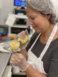 Hartville Cake Decorators Are Seasoned Bakery Pros