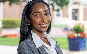 Eve Randall's Instagram, Twitter & Facebook