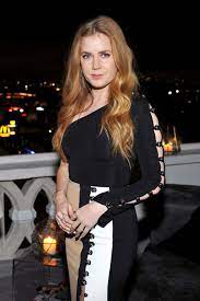 The Best Celebrity Beauty Looks Naomie Harris Michelle Williams And More Actress Amy Adams Amy Adams Celebrity Beauty