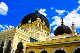 Kara otobanı, malezya'da 20 yılda 50 mm yerleşimde iyileştirilmiş ikincil konsolidasyon kriterleri için tasarlanan ilk yol. File Masjid Zahir Jpg Wikimedia Commons