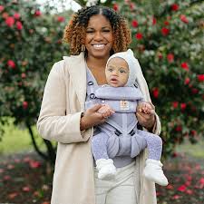 Five Top Tips For Winter Babywearing Ergobaby