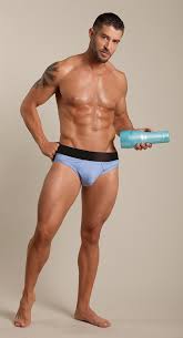 Esta acción es solo para usuarios de poringa! Cody Cummings The Rise Fall And Legacy Of A Bisexual Porn Star Thehomoculture Com