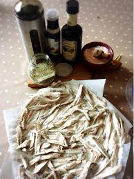 Le alici marinate cotte sono un antipasto molto squisito e gustoso e di facile preparazione. Alici Scottate Nell Aceto Bianco E Marinate Con Olio Origano E Scalogno Una Romagnola In Cucina