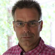 Larry Towner's Instagram, Twitter & Facebook