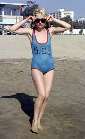 debbie harry aka blondie back when girls muffins still went native i just had to keep this previous pinners comment アルバムカバー ピンナップ デボラハリー