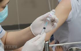 Việc triển khai xe tiêm vaccine lưu động giúp bà con đỡ phải đi xa, nhất là những người lớn tuổi. HÆ¡n 46 400 NgÆ°á»i Viá»‡t Nam Ä'a Ä'Æ°á»£c Tiem Vaccine Phong Covid 19 Bao Quáº£ng Binh Ä'iá»‡n Tá»­