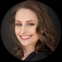 Sarah Schreck's Instagram, Twitter & Facebook