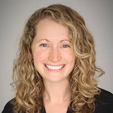 Elizabeth Petersen's Instagram, Twitter & Facebook