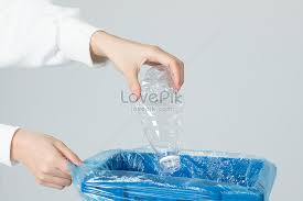 Kreativiti kitar semula barang terbuang ini boleh kita lakukan sendiri andai anda rajin dan punya masa terluang. Botol Plastik Kitar Semula Perlindungan Alam Sekitar Gambar Unduh Gratis Imej 501584691 Format Jpg My Lovepik Com
