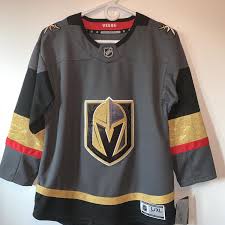 Las vegas has a reputation for in 2017, the vegas golden knights became the first major pro sports team based in the city, and they. Vegas Golden Knights Jersey New Youth L Xl Sidelineswap