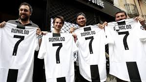 Fas.st/opdho ⚽ ▶ buy $12 jerseys from dhgate. Juventus Sells 600 000 Copies Of Ronaldo S Jersey