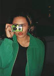 Before taking a picture, all you have to do is simply wind the gear to advance the film. Disposable Camera Guide For 2021 Shutter Junkies Retrograde Photography