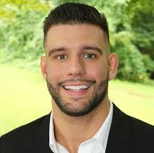 Evan Greene's Instagram, Twitter & Facebook